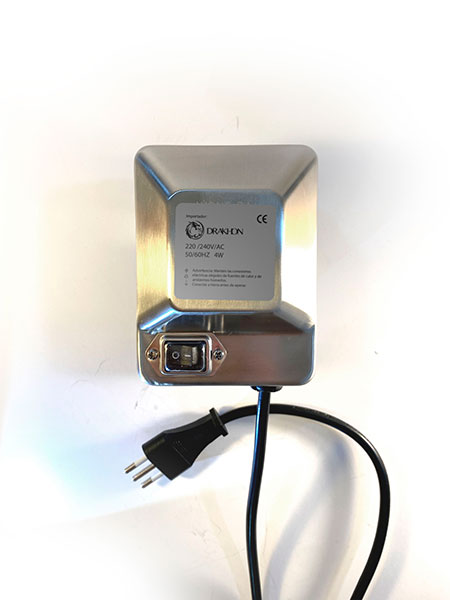 Motor Kit Drakhon para girar la espada del asado al palo